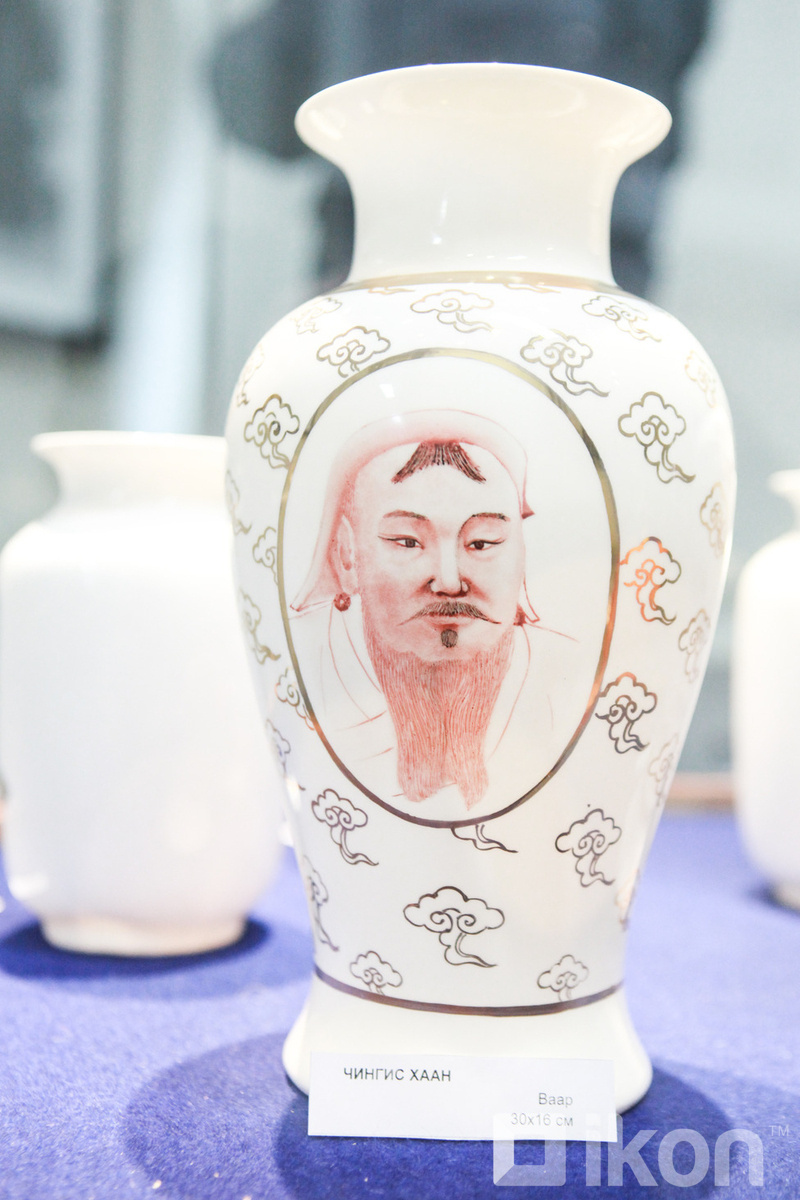 8d9712 mpa photo 2001 x800