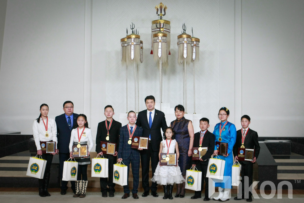 зураг