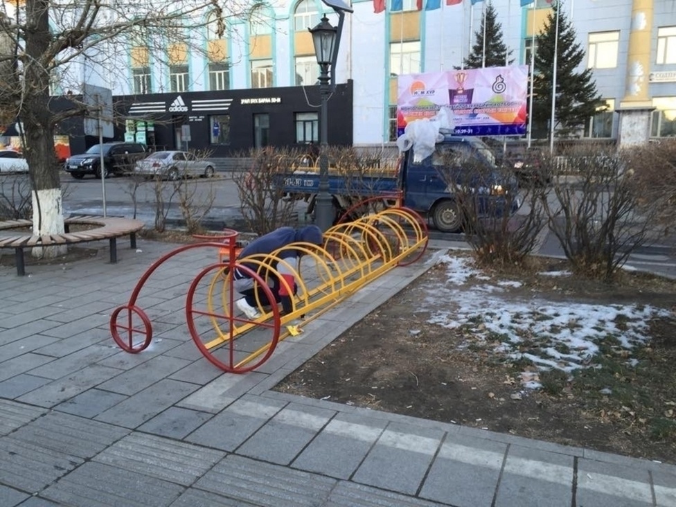 Нийслэлд шинээр нэмэгдсэн унадаг дугуйн зогсоолууд