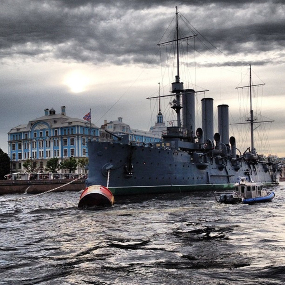 Северный город спб. Дремлет притихший Северный город. Дремлет притихший.