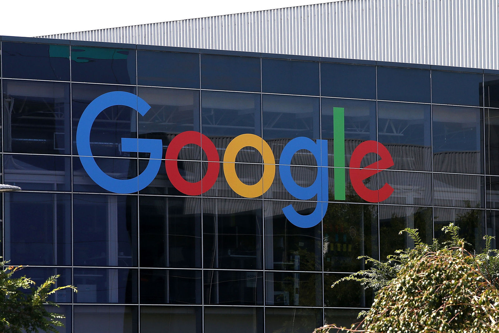 Google компани хиймэл оюуны судалгааны төвийг Бээжинд нээжээ