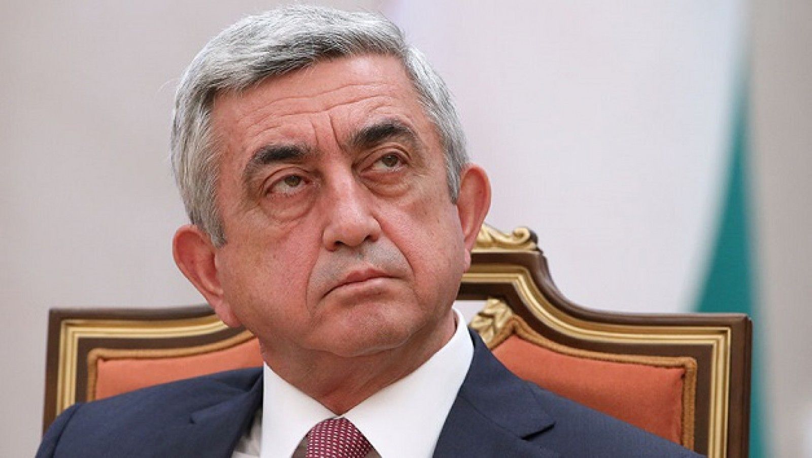Армений ерөнхийлөгч Путиныг дуурайх гээд чадсангүй