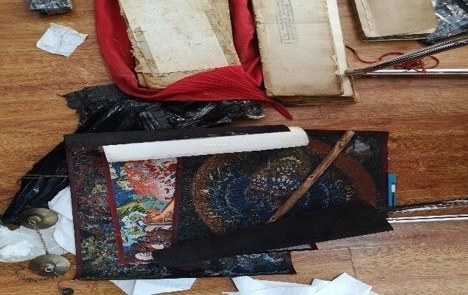 Түүхийн дурсгалт 33 эд зүйл нууцаар гаргах гэж байжээ