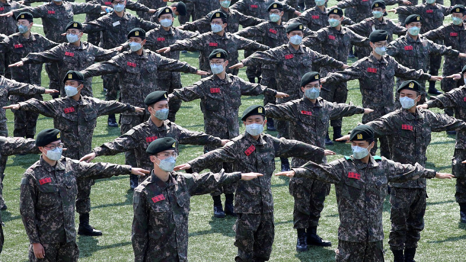 Өмнөд Солонгосын засгийн газар цэргийн албанаас зугтсан 342 хүний мэдээллийг зарлажээ