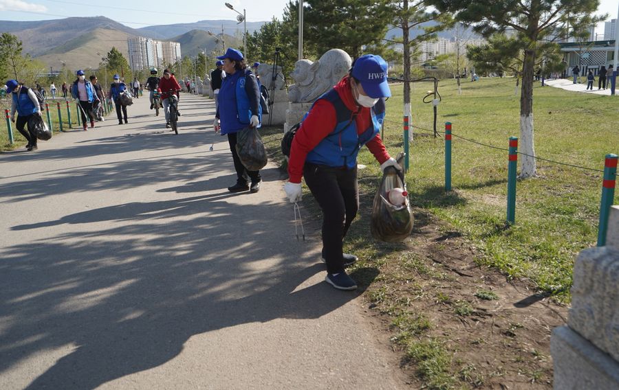 2x4whw__15_h450 10,000 хүн “Монгол бахархал” энх тайвны алхалтад нэгдэж, Үндэсний цэцэрлэгт хүрээлэнг дүүргэлээ