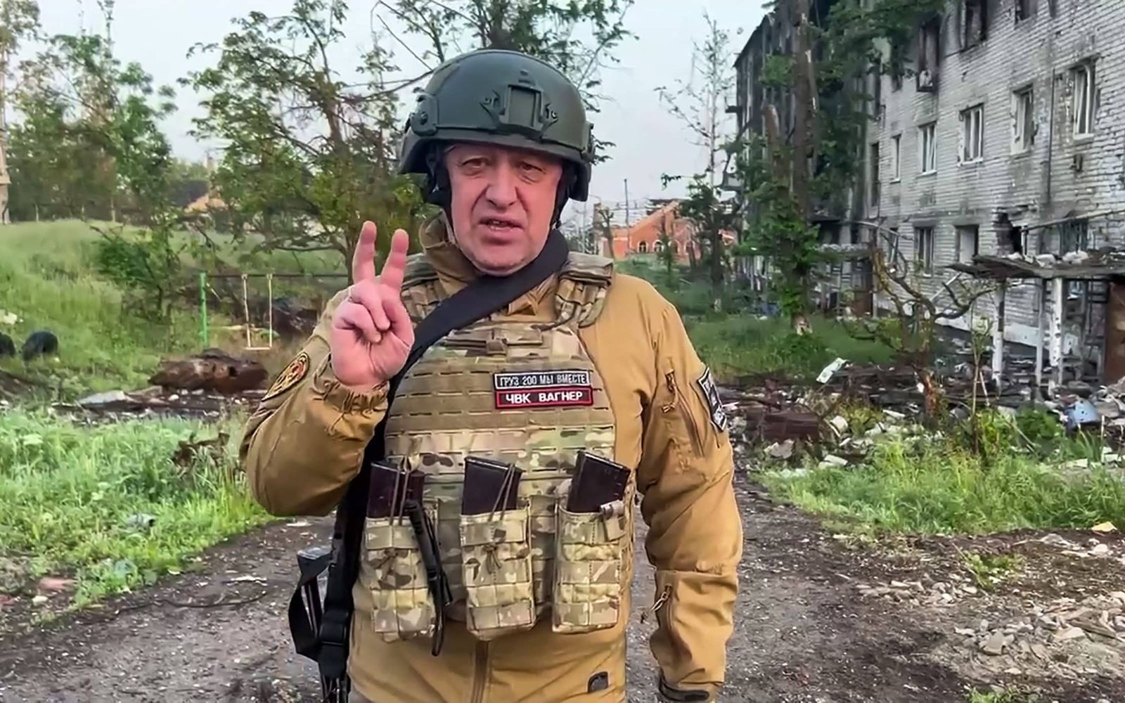 Олзлогдсон офицер Вагнер групп болон Оросын армийн зөрчил гүнзгийрснийг ...