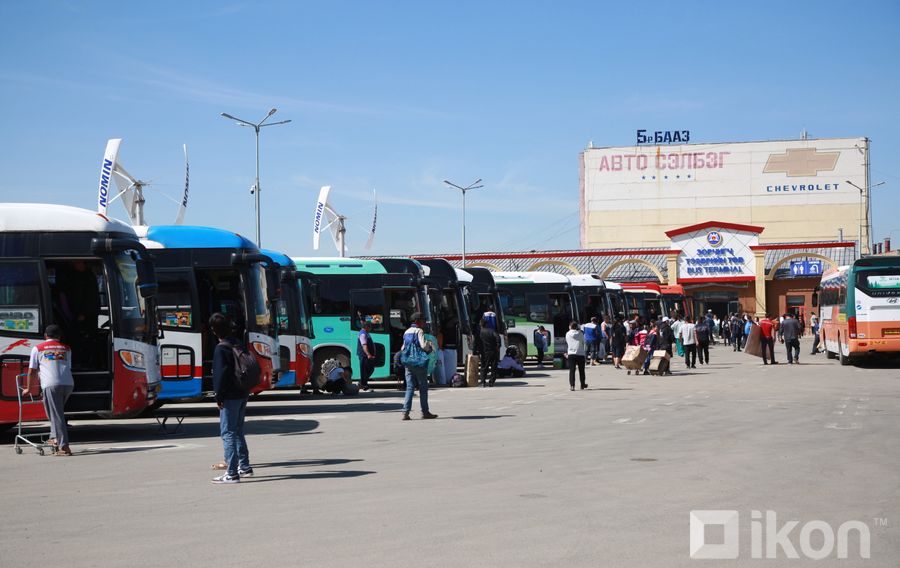ФОТО: Драгон төвийн авто вокзал нүүжээ