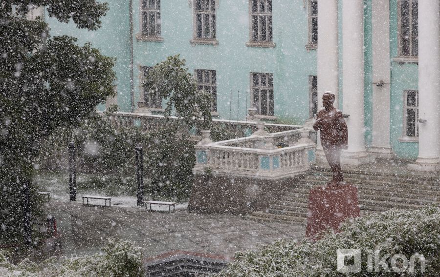 ФОТО: Зургаадугаар сарын цастай өдөр