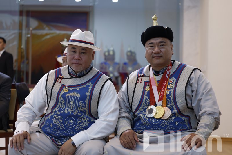 Зураг