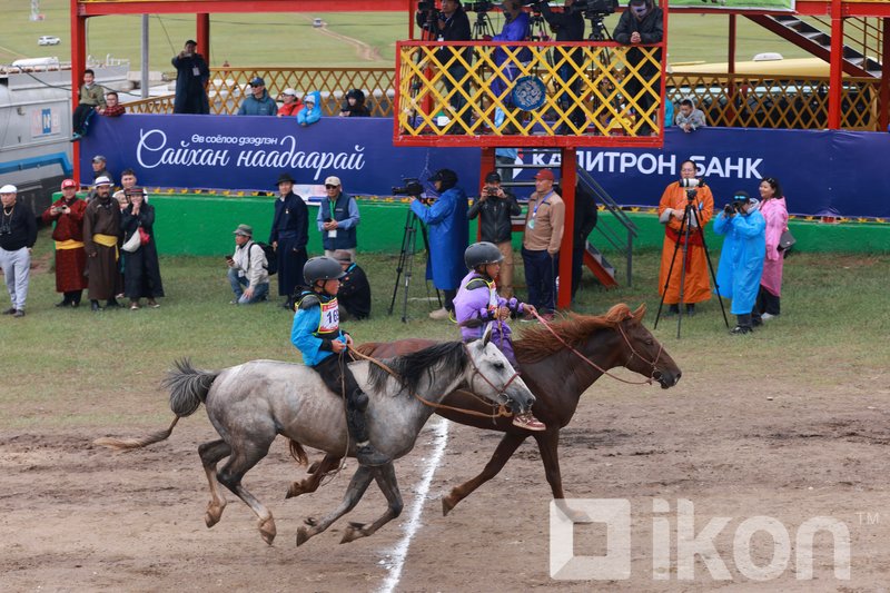 Зураг