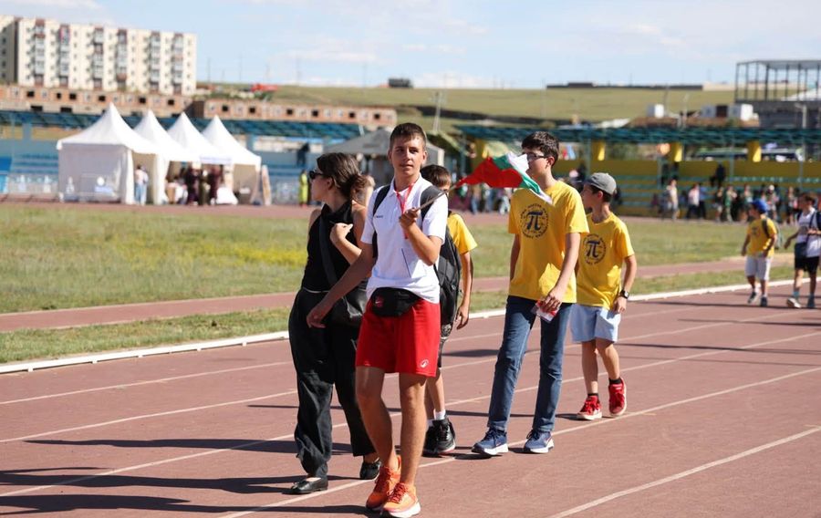 Зураг