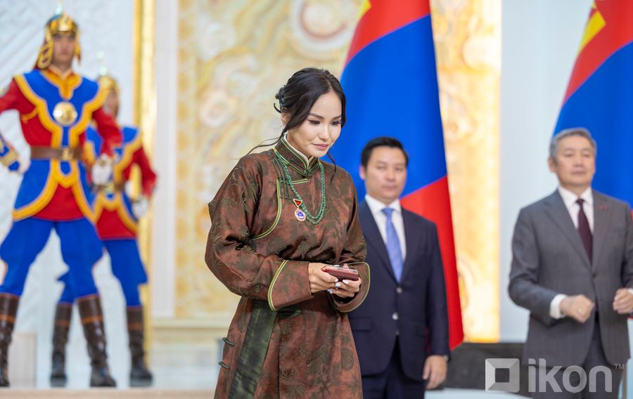 Зураг