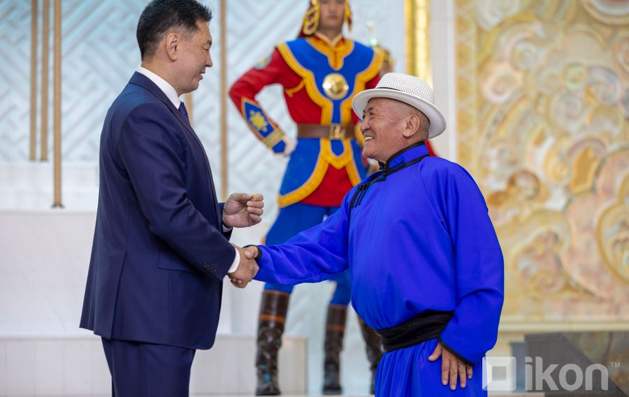 Зураг