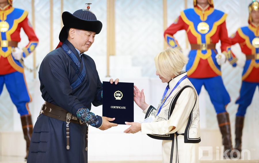 Зураг