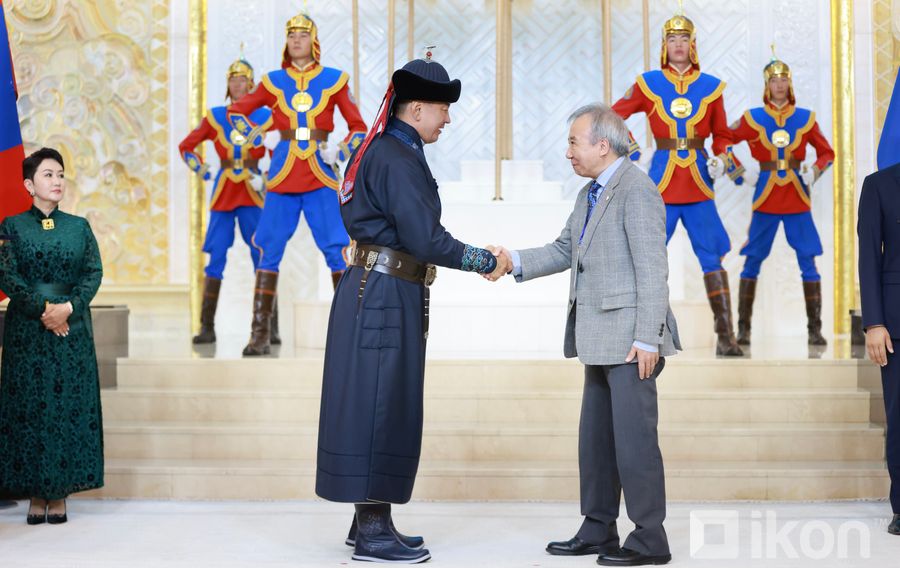 Зураг