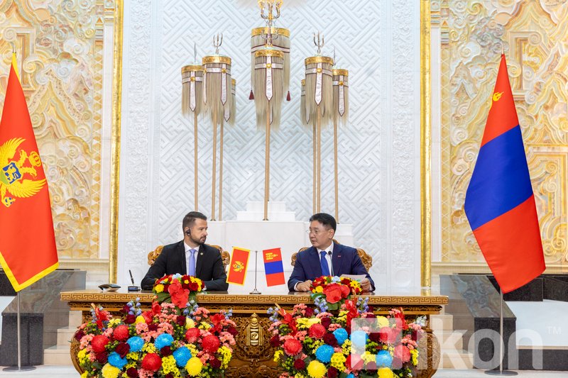 Зураг